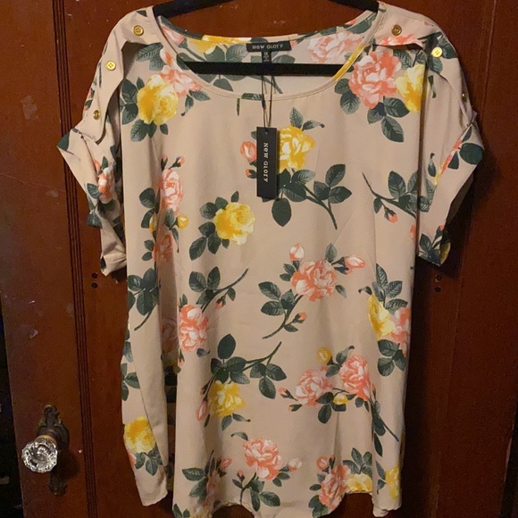 Floral blouse - Picture 2 of 8